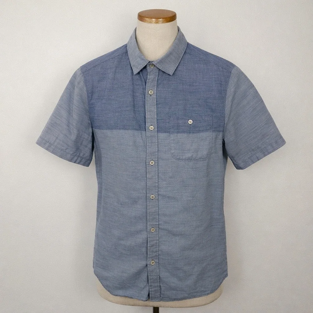 The North Face Mens Short Sleeve Button‎ Up Shirt Blue Chambray Size M